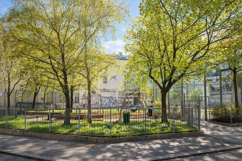 Parkanlage gegen�ber