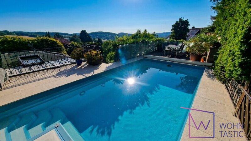 Pool mit fantastischem Ausblick