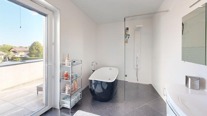 1.OG - Badezimmer 2 - Zugang �ber Master Bedroom