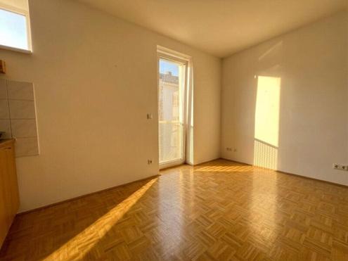 2-Zimmer Wohnung in Ruhelage mit Tiefgaragenplatz