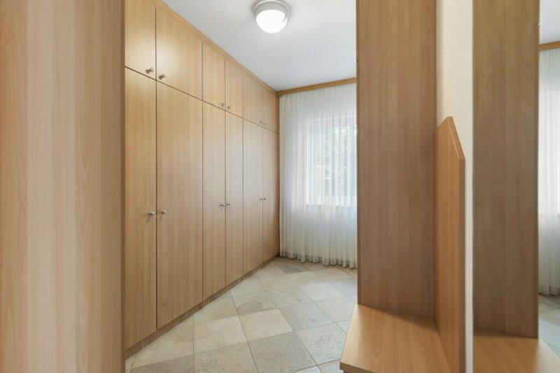 Ankleidezimmer EG