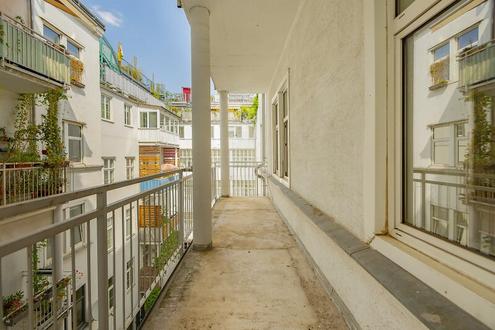 Zieglergasse - hofseitiger 2 Zimmer Altbau mit 11,18m2 gro�em Balkon