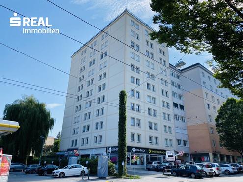 Helle 4-Zimmer-Wohnung mit Einbauk�che & Aufzug