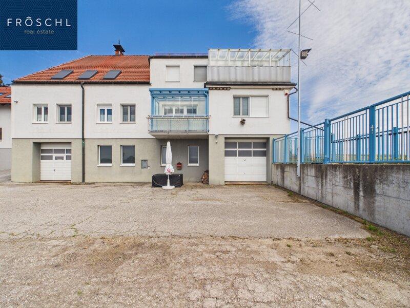 Ansicht Wohnhaus von den Abstellpl�tzen