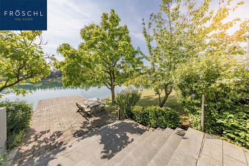Das Refugium am See - exklusiver Landsitz mit eigenem Seegrundst�ck, Tennisplatz und �ber 6 Hektar Eigengrund