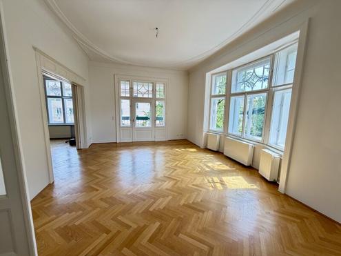 Helle 4-Zimmer-Altbauwohnung mit Balkon | unbefristet | Stil-Altbau