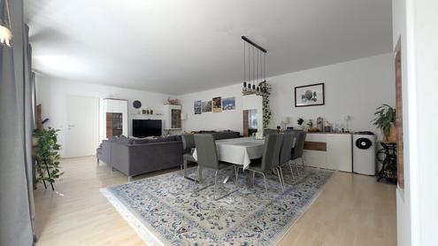  Endlich Platz f�r alle: 4-Zimmer-Wohnung am Parhamerplatz