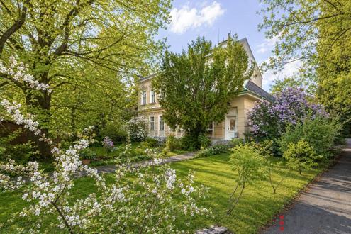 ELEGANTES HAUS in BESTLAGE, sehr gro�es Grundst�ck, 1130 Wien