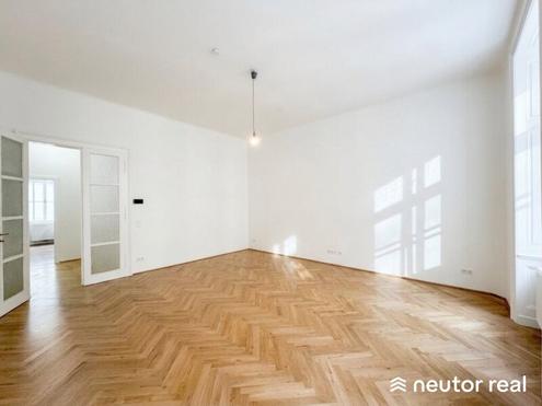 Erstbezug nach Sanierung | 4 Zimmer Altbauwohnung | Im Herzen der Inneren Stadt