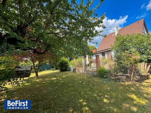 Einfamilienhaus (sanierungsbed�rftig) mit prachtvollem Garten, Pool und Bebauungsm�glichkeit - perfekt f�r Familien mit Gestaltungswunsch