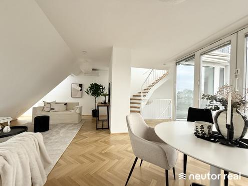 Stilvoll residieren im Herzen Wiens: Helle Dachgeschoss-Maisonette mit Klimaanlage und Dachterrasse mit Blick auf den Stephansdom
