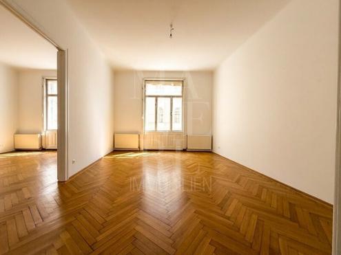 Unbefristete Altbauwohnung (teilsaniert)