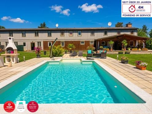 Luxus trifft Potenzial - 20-Zimmer-Mehrfamilienhaus mit Pool, Garten, Garage, Werkstatt & Hebeb�hne