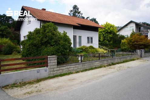 Einfamilienhaus mit tollem Garten in schöner Wohnsiedlung