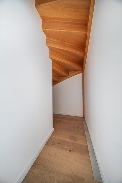 Abstellraum |�unter der Treppe