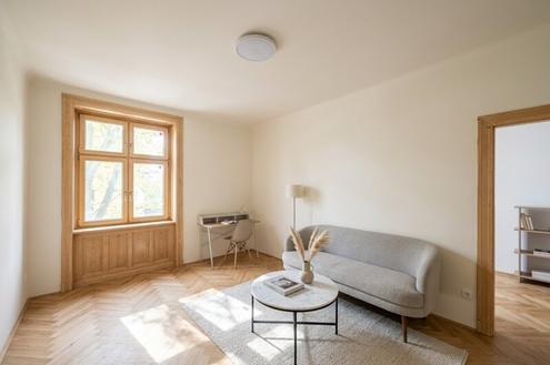 ++NEW++ Period apartment with potential - 2 rooms in need of renovation