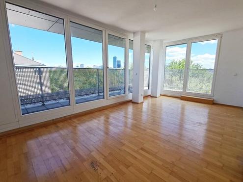 DACHGESCHOSS, INNSTRASSE, 49 m2 Neubau mit 14 m2 Loggia/Terrasse, 1 Zimmer, Komplettk�che, Duschbad, Parketten