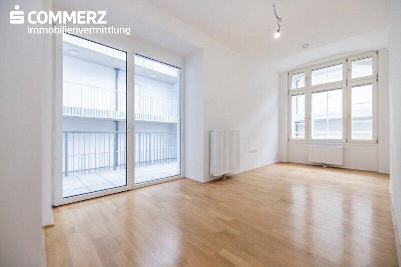 Zimmer 2 mit Balkon