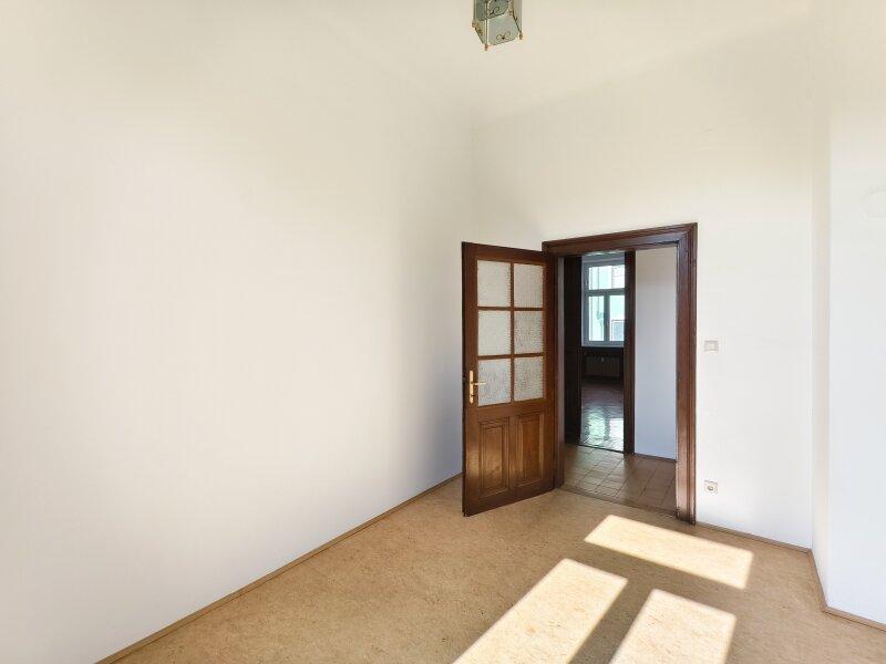 kleines Zimmer gartenseitig