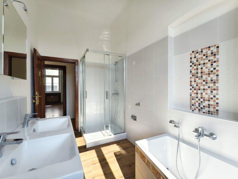 Badezimmer gartenseitig