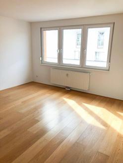 Gro�z�giger 2 Zimmer CITYTRAUM| perfekter Schnitt| Abstellraum