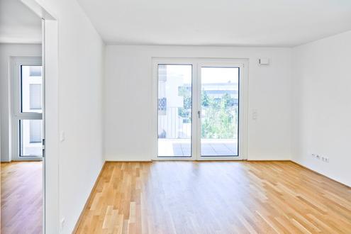 AB SEPTEMBER: HIRSCHFELD - 2-Zimmer-Balkonwohnung in ausgezeichneter Lage