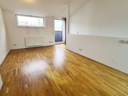 PENZINGER STRASSE, DACHGESCHOSS, 63 m2 Maisonette mit 4 m2 Terrasse, 2 Zimmer, Komplettk�che, Wannenbad, Gartenmitbenutzung