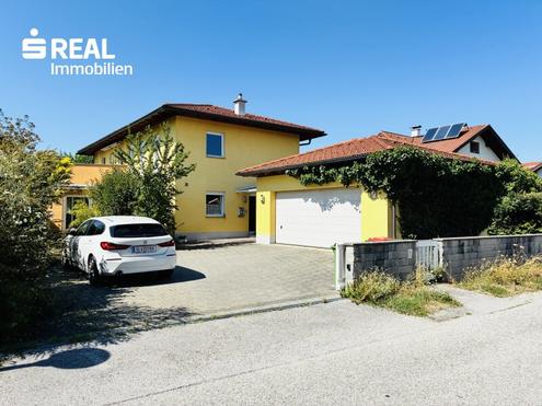 Modernes Einfamilienhaus mit Doppelgarage in B�rmoos