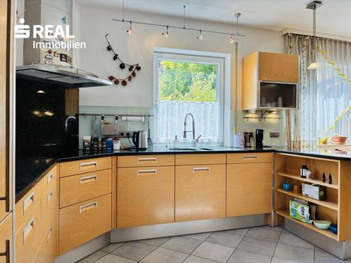 Modernes Haus mit B�ro und Doppelgarage in B�rmoos