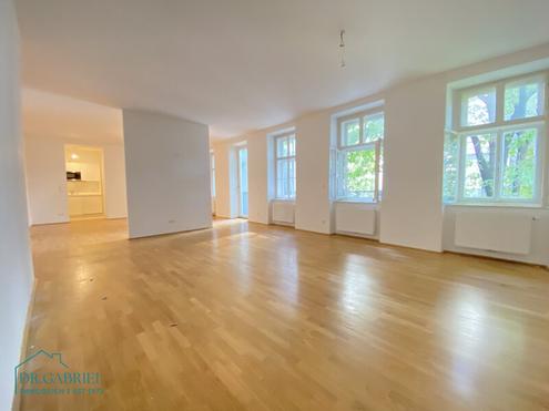 ALTBAUMIETE MIT BALKON - N�HE NASCHMARKT