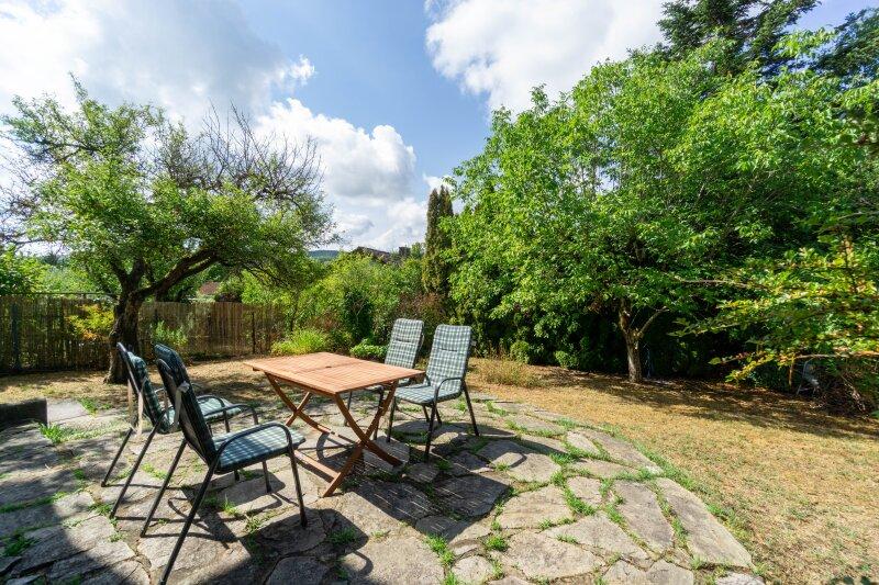 Terrasse und Garten nach S�dwesten
