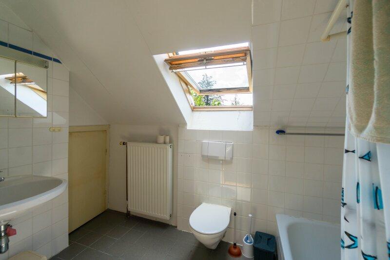 Badezimmer im Obergescho�