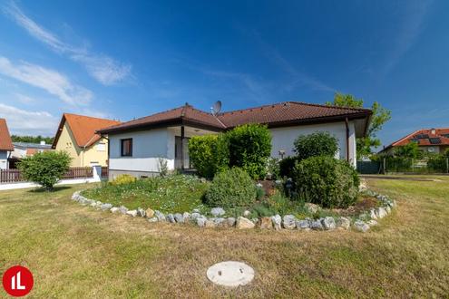 Gepflegter 5-Zi. Bungalow mit gro�em Garten in absoluter Ruhelage in Fischamend!