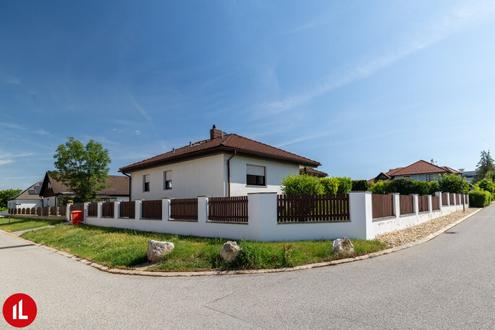 Gepflegter 5-Zi. Bungalow mit gro�em Garten in absoluter Ruhelage in Fischamend!