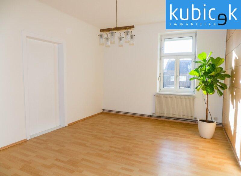 Schlafzimmer im OG