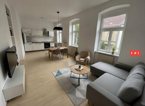 Komfortable Altbau Wohnung im Zentrum