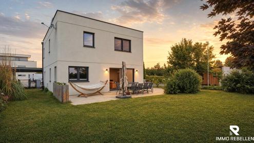 Modernes Einfamilienhaus mit privatem Seezugang & PV-Vorbereitung
