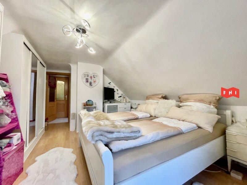 Schlafzimmer DG