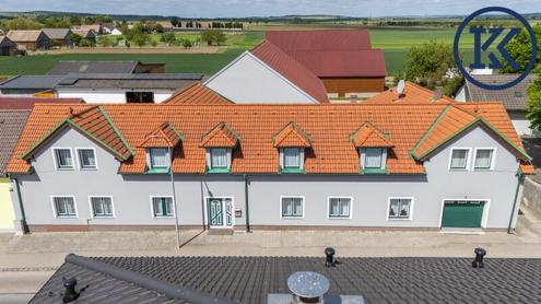 Großzügiges Einfamilien- oder Zweifamilienhaus, das Raum, Ruhe und Wohnqualität vereint.