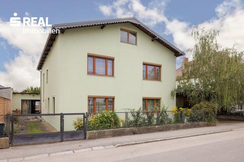 charmantes 9 Zimmer-Einfamilienhaus mit großem Garten