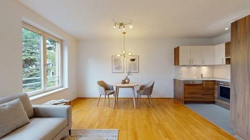 Ruhige 2-Zimmer-Wohnung mit Gr�nblick nahe Sch�nbrunn