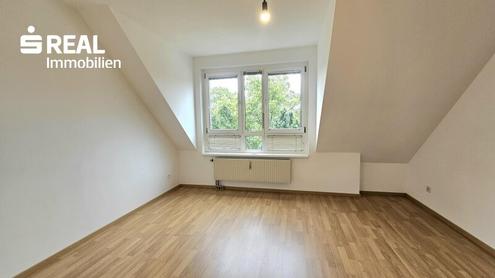 OPTIMALE FAMILIENWOHNUNG ODER 3-er WG AM HENRIETTENPLATZ