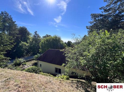 Gro�es Grundst�ck mit Haus in au�ergew�hnlicher Waldrandlage