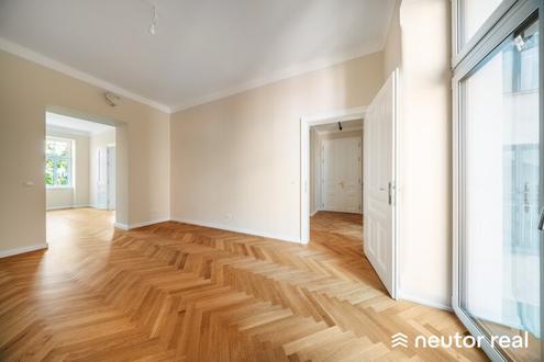 Erstbezug mit Stil: 3 Zimmer - Sanierter Altbaucharme trifft modernen Luxus - Loggia