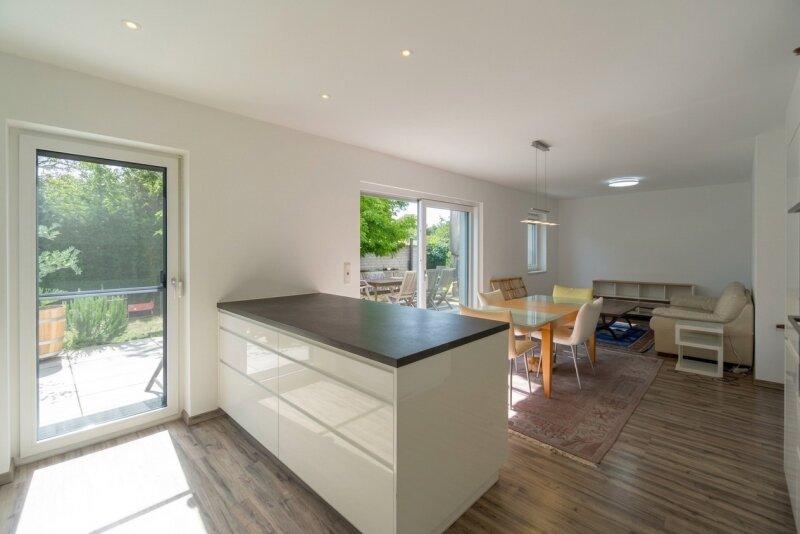 Wohnk�che mit Terrassenausgang