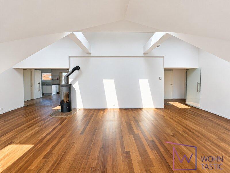 Gro�z�giges Wohnzimmer
