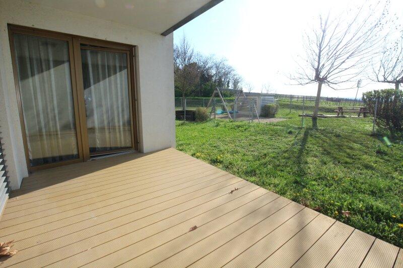 LOGGIA MIT GARTEN