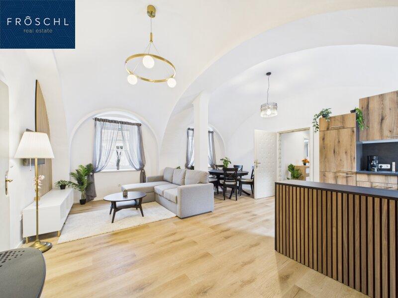 Top 4 - Blick in den Wohnzimmer- u. Essbereich