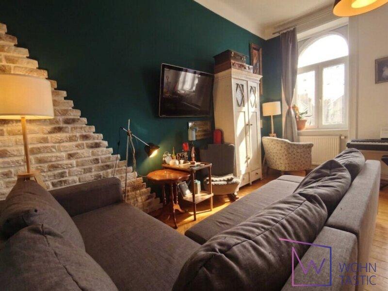 Gem�tliche Farben und Parkettboden