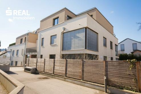 Hochwertige DG-Wohnung in Gie�h�bl mit 2 Terrassen in ruhiger Lage zu mieten!